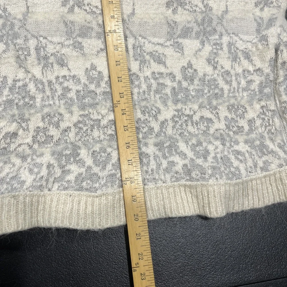 Free People Womens Sweater Top Sz S Cream Gray Alpaca Blend Fuzzy Boat Neck Cozy